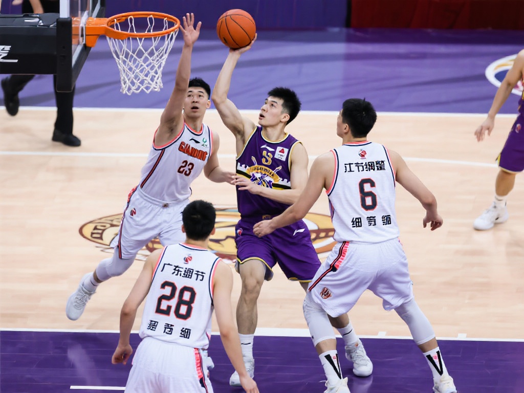 “处处成替罪羊！吉达联合球迷因球队低迷怒斥本泽马为失利根源”